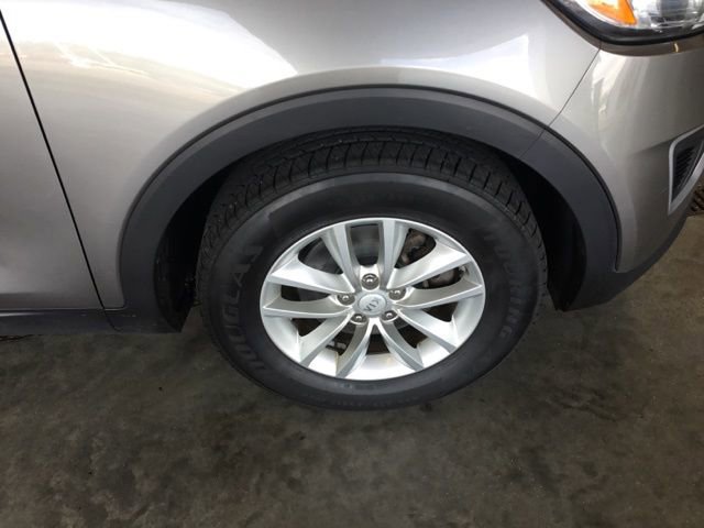 Used 2018 Kia Sorento LX FWD image 11