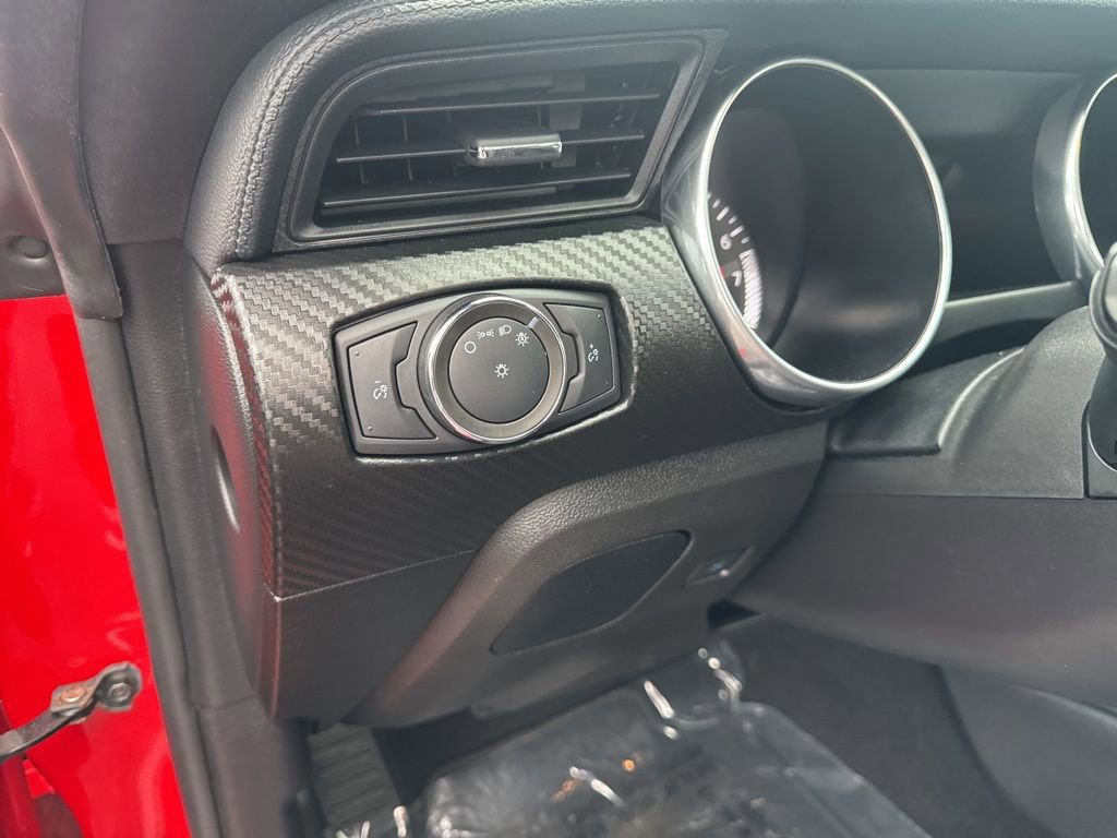 Used 2021 Ford Mustang Coupe image 14