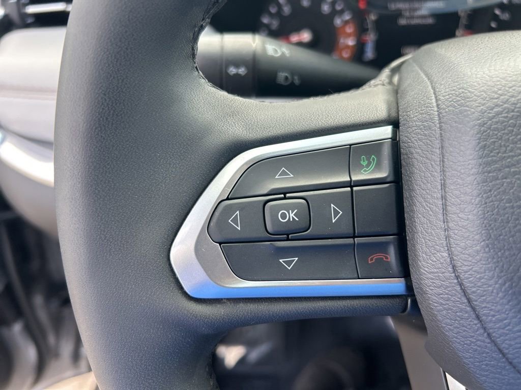 Used 2023 Jeep Compass Limited image 45