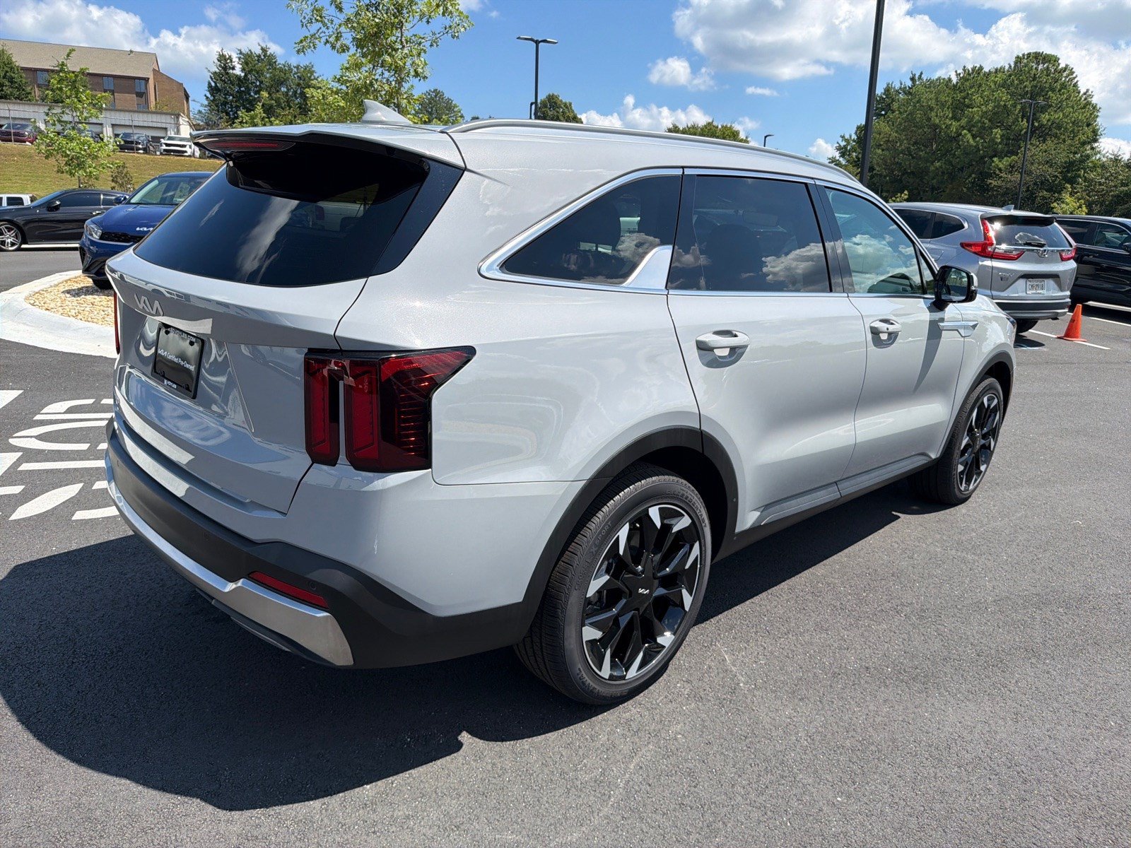 Certified 2025 Kia Sorento EX w/ Panoramic Sunroof Package FWD image 7