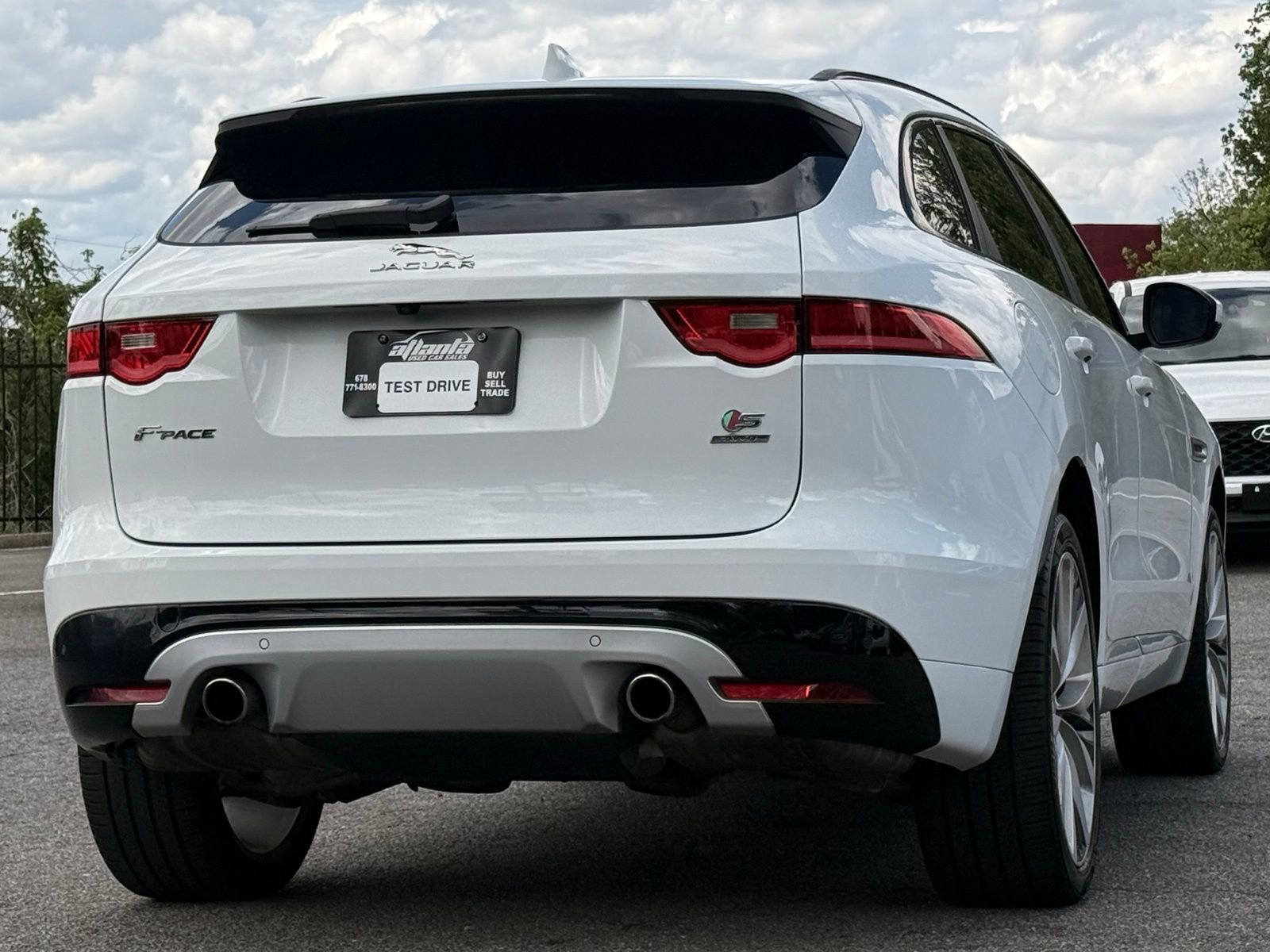 Used 2017 Jaguar F-PACE S image 5