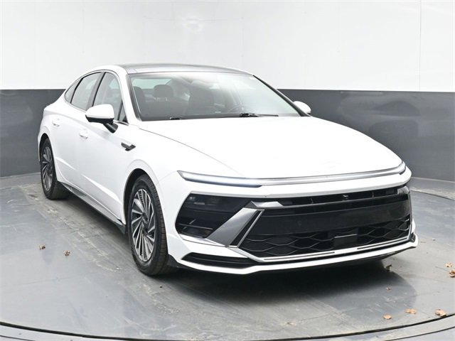 Used 2024 Hyundai Sonata Limited image 2