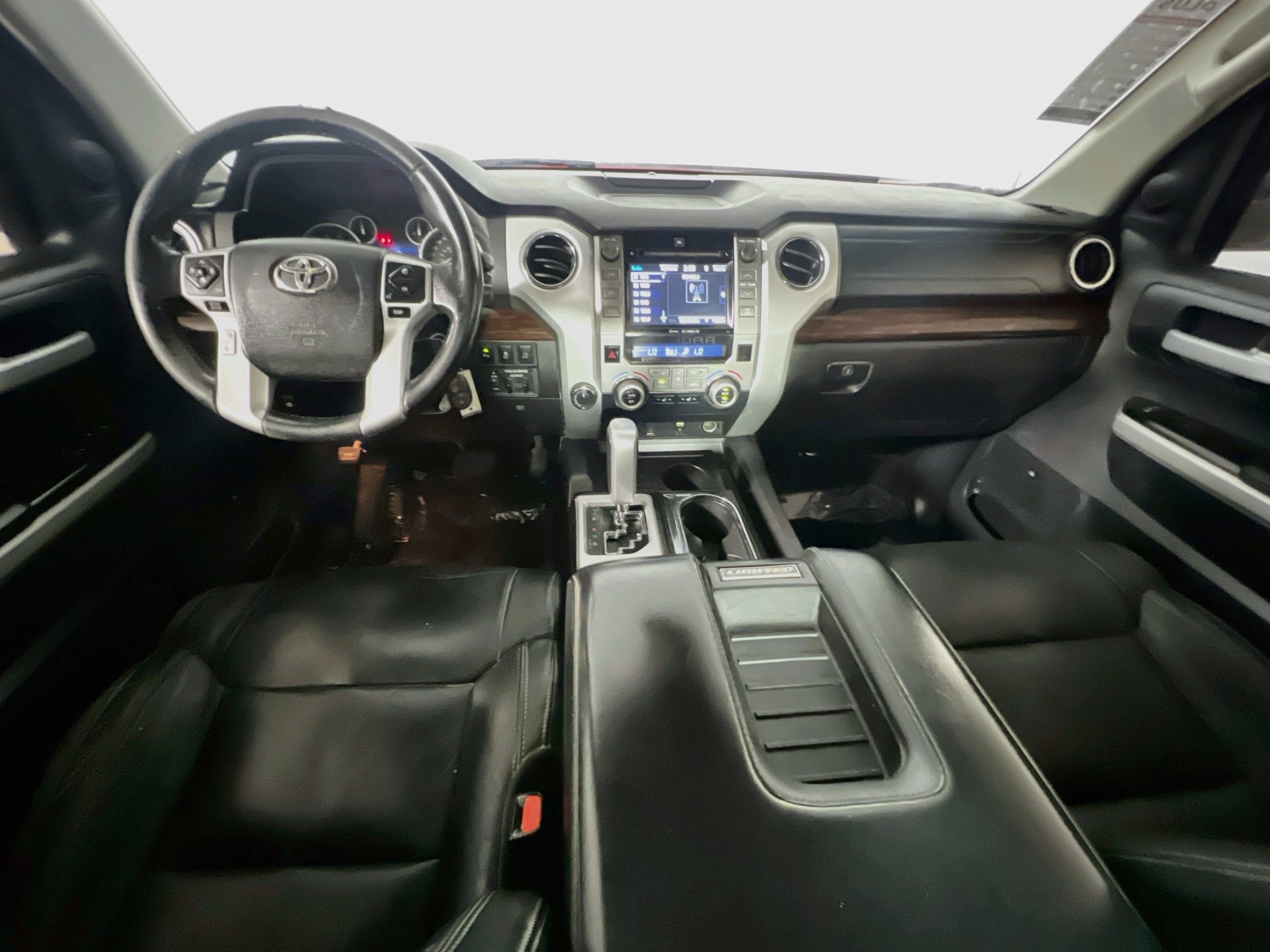 Used 2016 Toyota Tundra Limited w/ Limited Premium Package AWD/4WD image 29