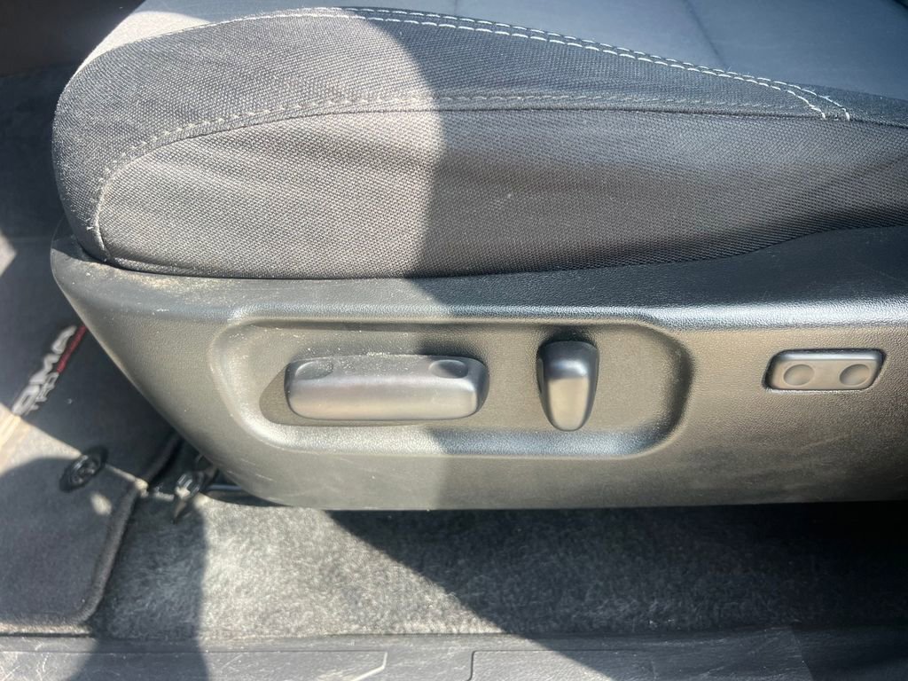 Used 2021 Toyota Tacoma TRD Off-Road image 26