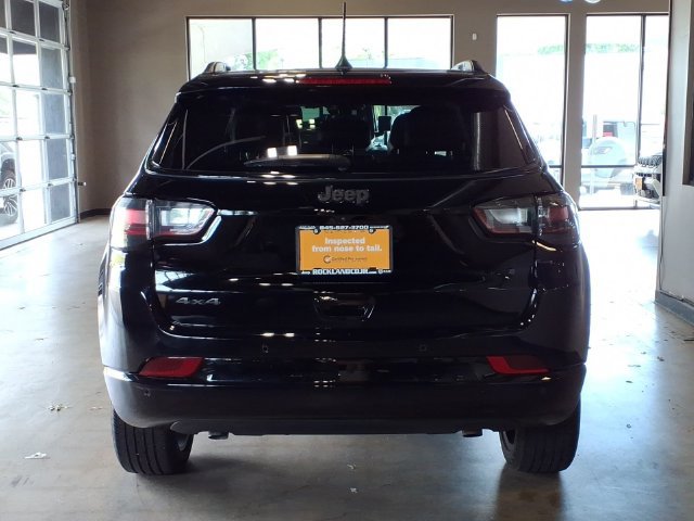 Certified 2024 Jeep Compass Limited w/ High Altitude Package AWD/4WD image 7