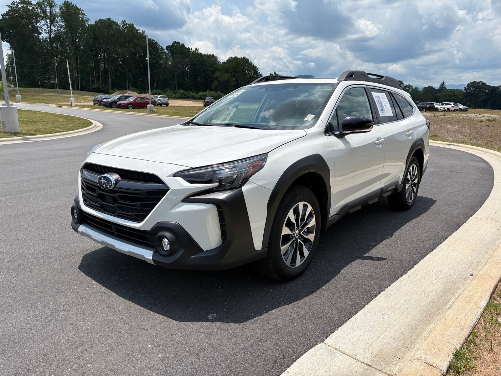 Certified 2025 Subaru Outback Limited w/ Popular Package #2 AWD/4WD image 3