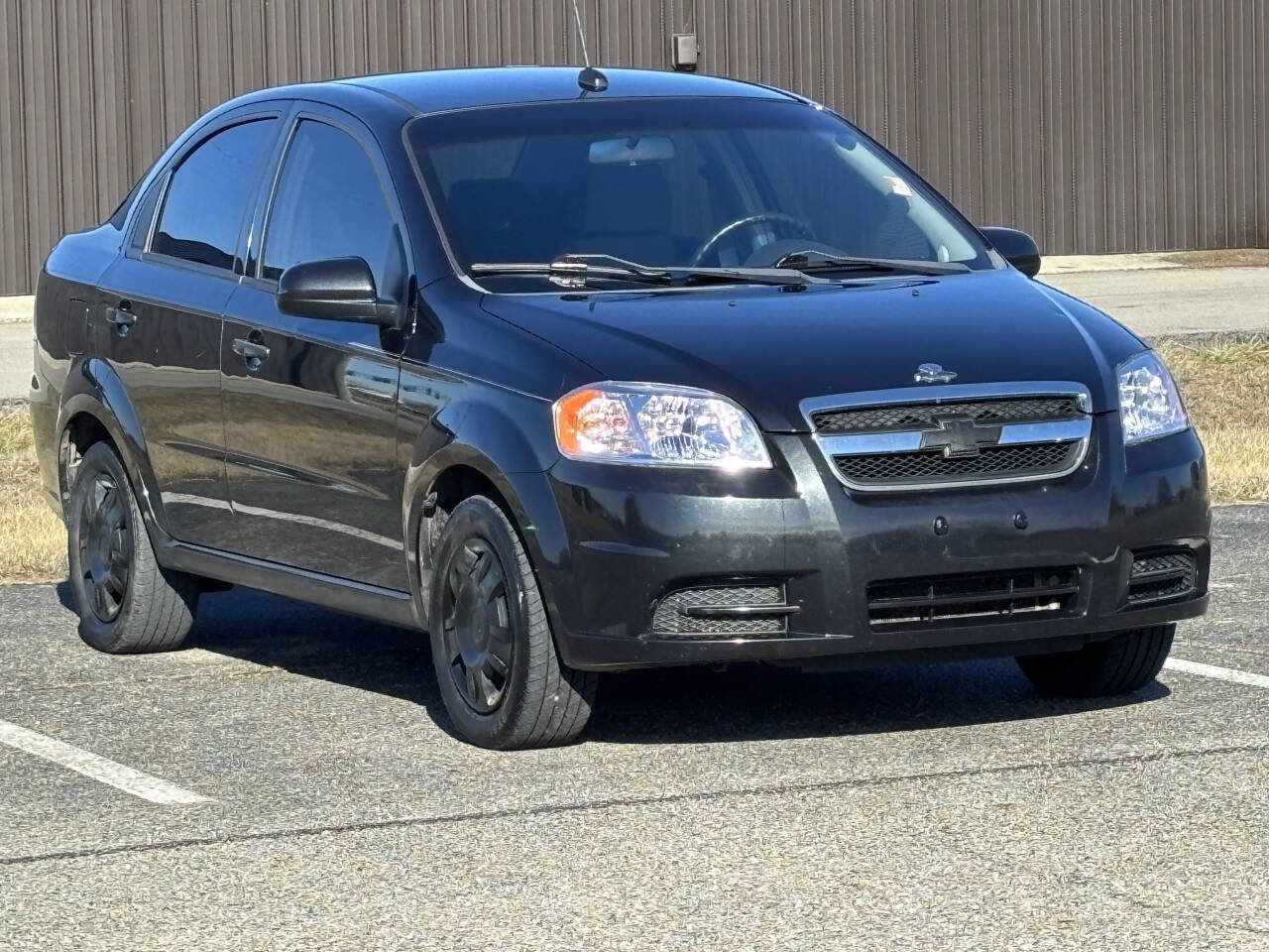 Used 2011 Chevrolet Aveo LT image 5