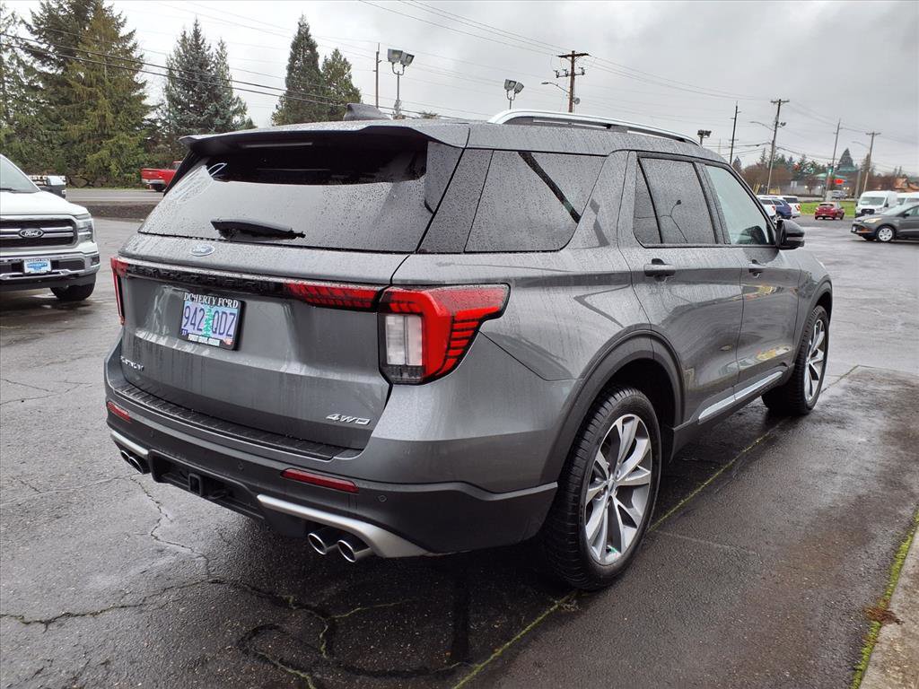 Used 2025 Ford Explorer Platinum w/ Ultimate Package image 5