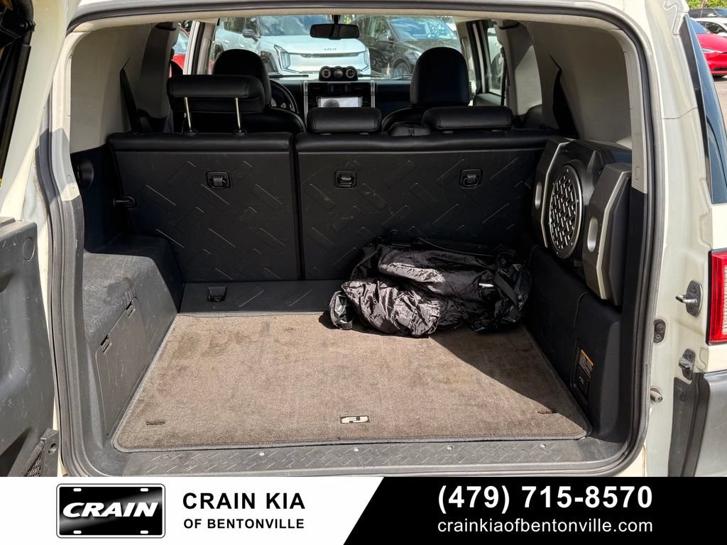 Used 2010 Toyota FJ Cruiser 4WD image 29