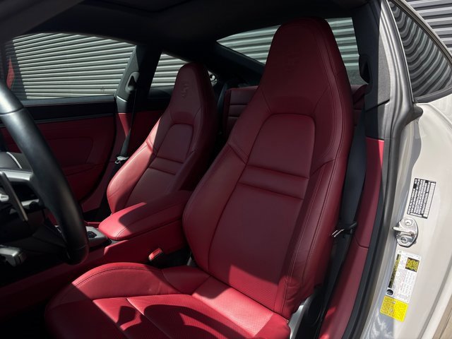 Certified 2022 Porsche 911 Carrera image 5