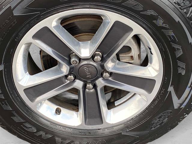 Used 2018 Jeep Wrangler Unlimited Sahara image 27