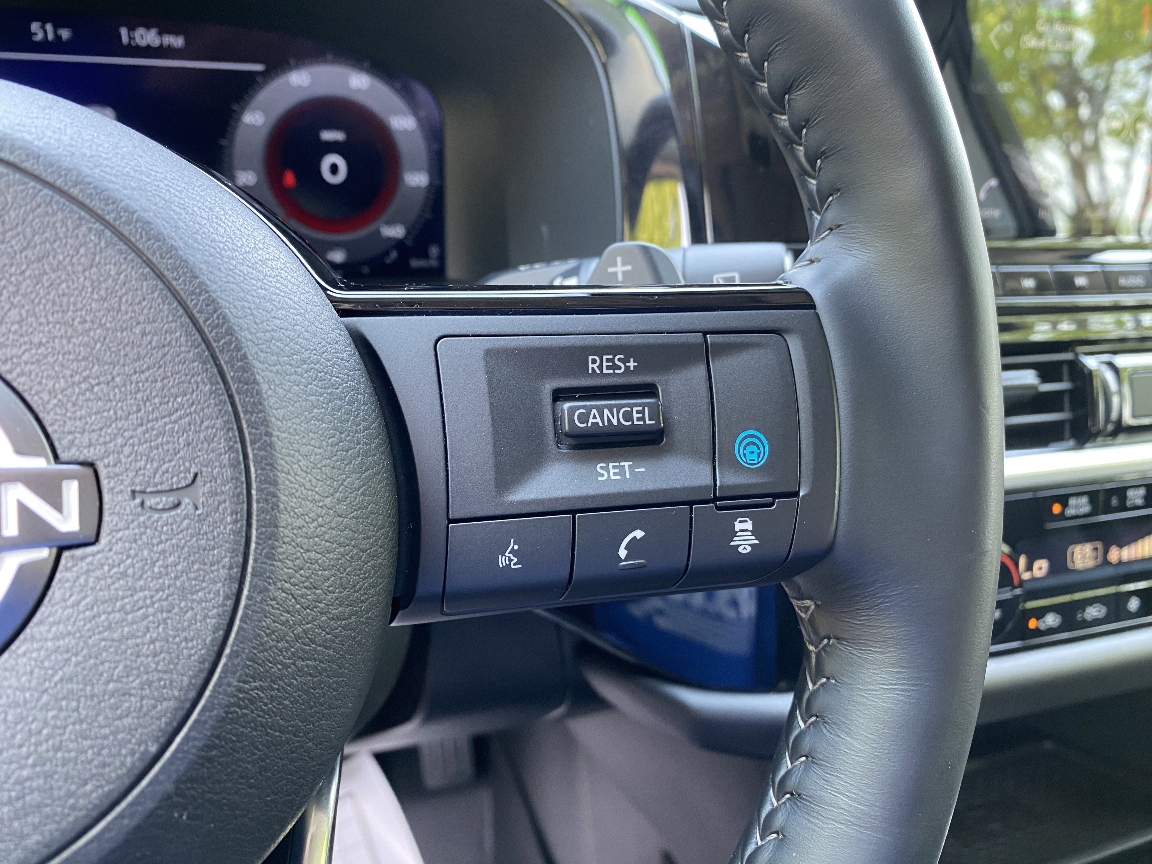 Used 2024 Nissan Pathfinder Platinum image 20