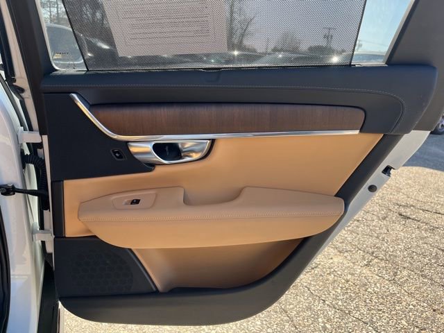 Certified 2025 Volvo V90 B6 Cross Country Ultra w/ Climate Package AWD/4WD image 14