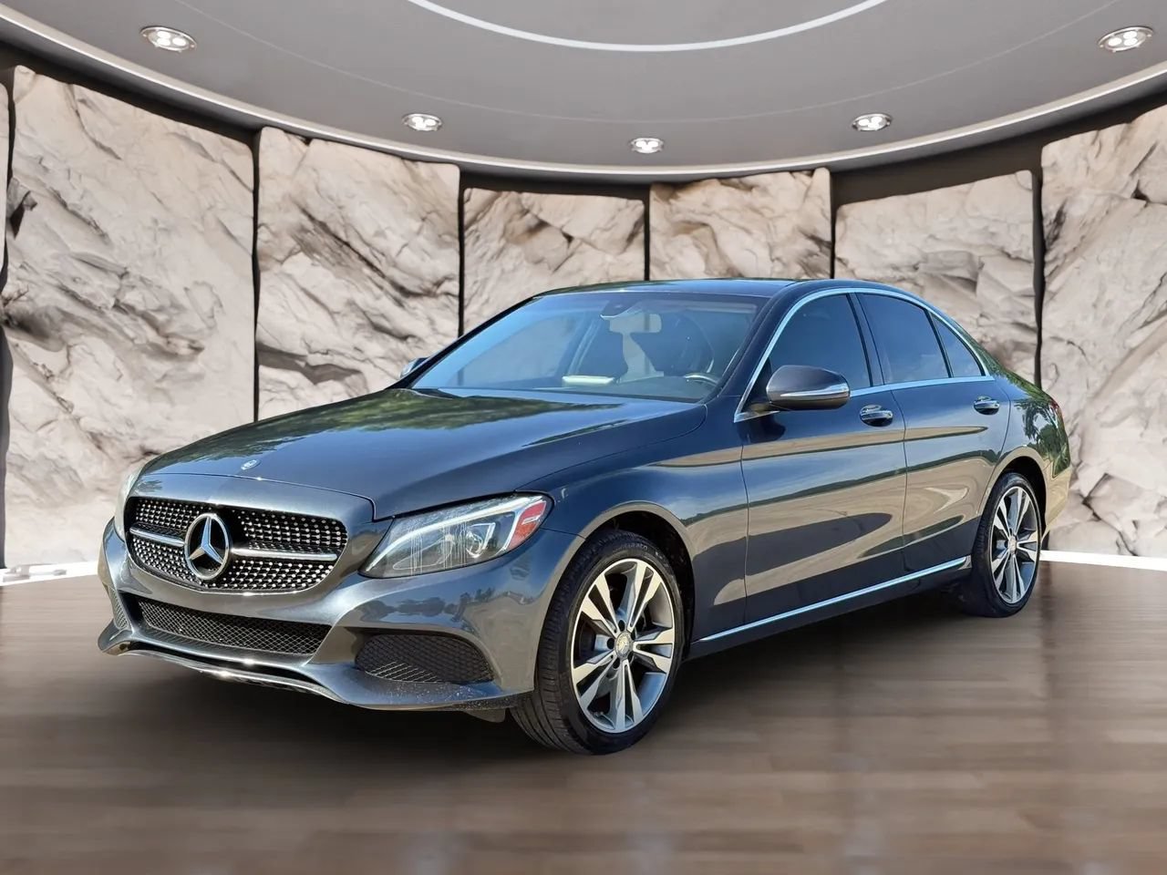 Used 2015 Mercedes-Benz C 300 4MATIC Sedan image 2
