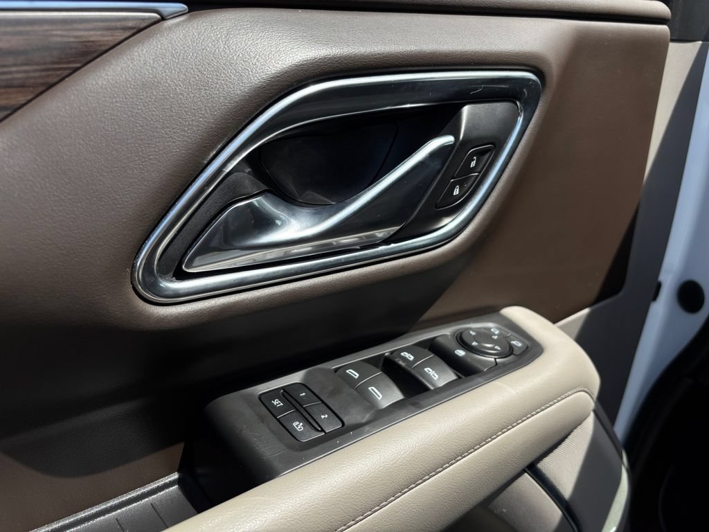 Certified 2021 Chevrolet Suburban LT RWD image 11