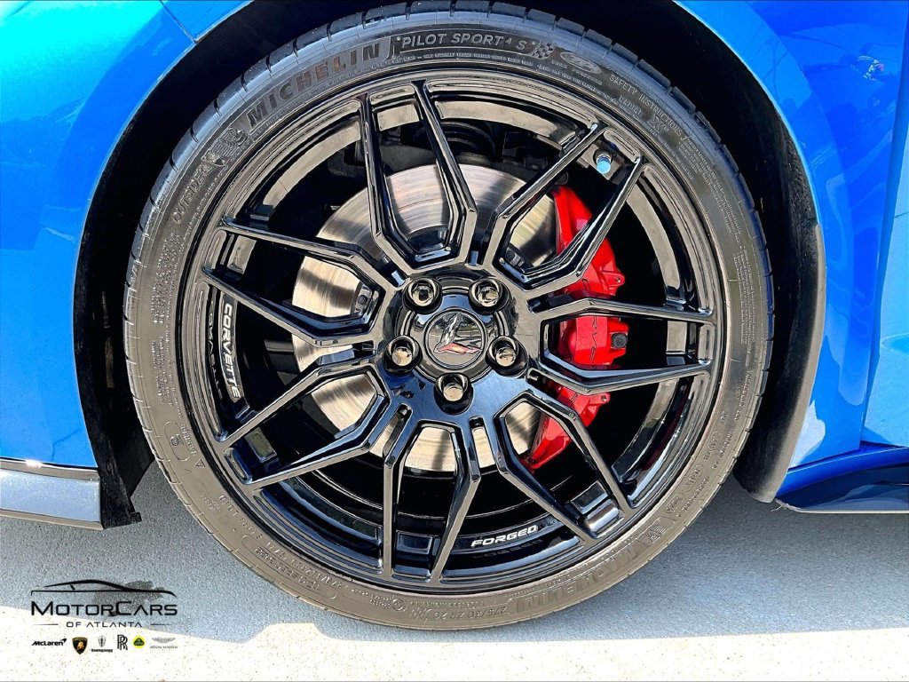 Used 2024 Chevrolet Corvette Z06 w/ Stealth Interior Trim Package RWD image 9