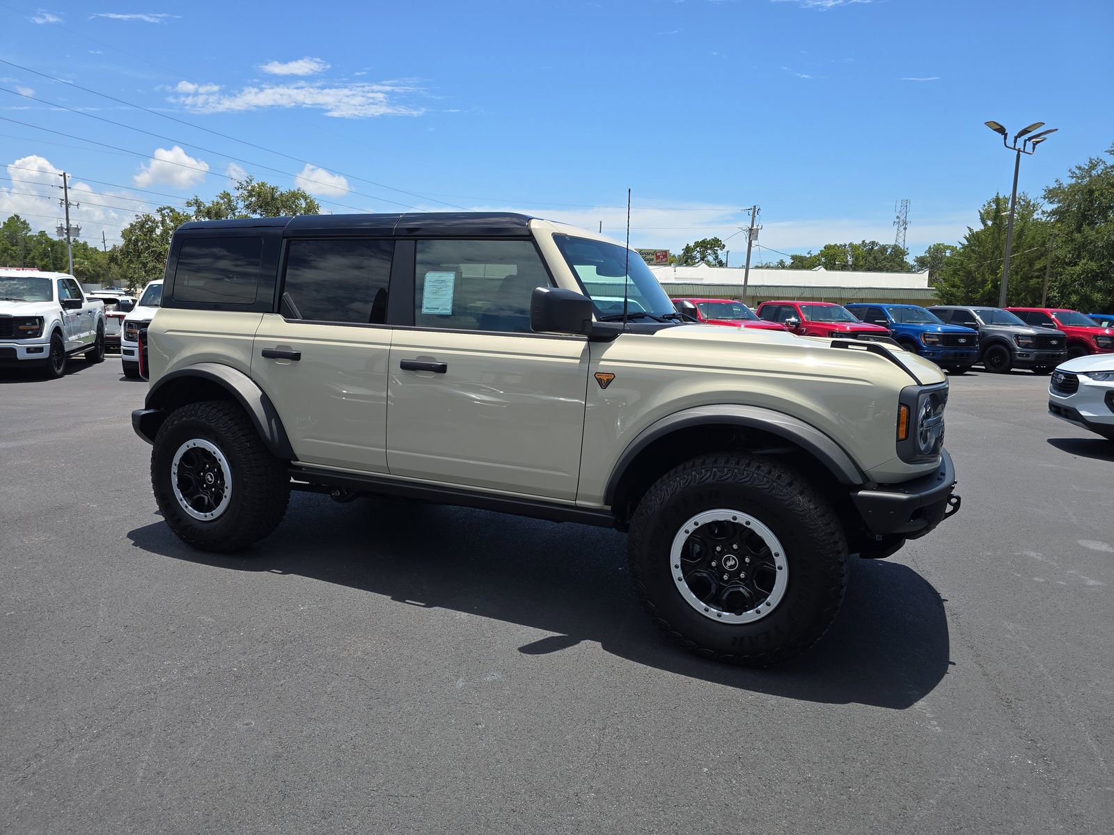 New 2025 Ford Bronco Badlands w/ Sasquatch Package image 2