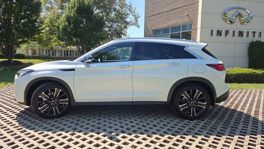 Used 2022 INFINITI QX50 Luxe w/ Appearance Package AWD/4WD image 7