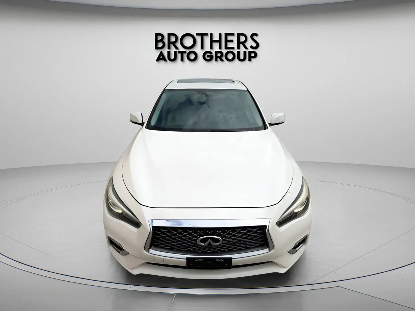 Used 2018 INFINITI Q50 Luxe w/ Essential Package (3.0T Luxe) RWD image 3