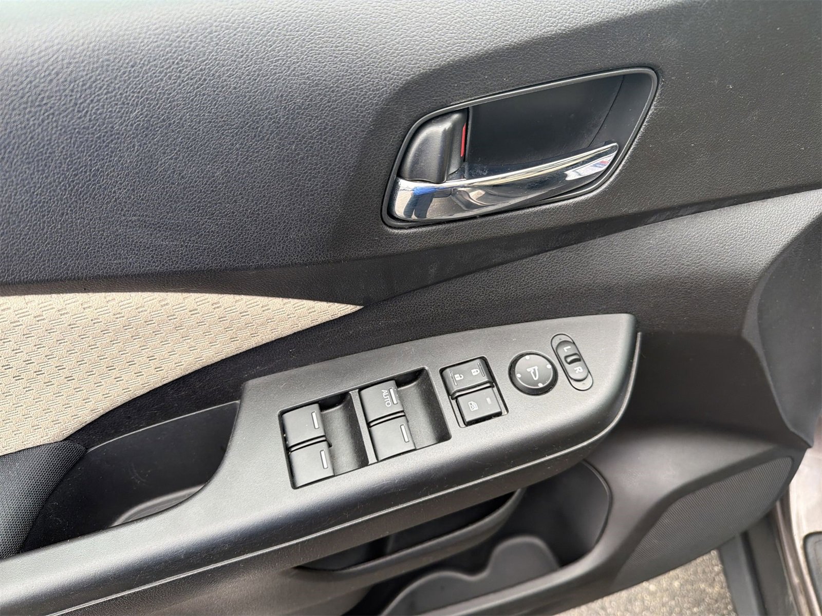 Used 2015 Honda CR-V EX image 23