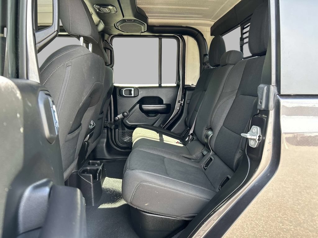 Used 2021 Jeep Gladiator Sport AWD/4WD image 14