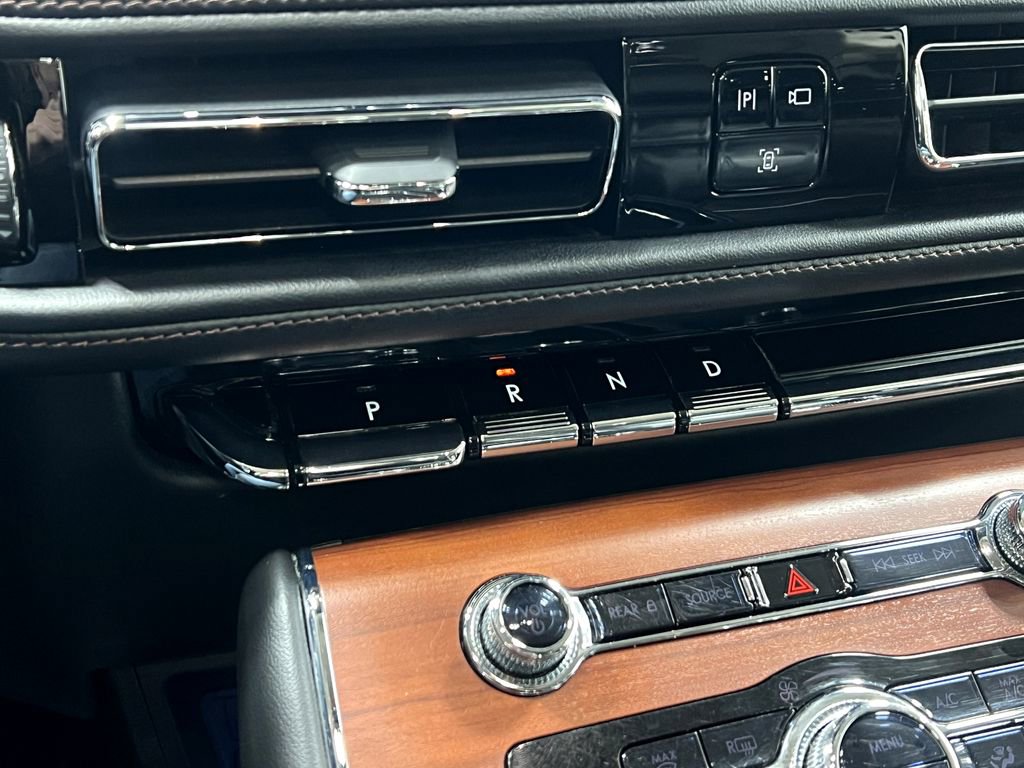 Used 2022 Lincoln Aviator Reserve w/ Equipment Group 201A AWD/4WD image 30