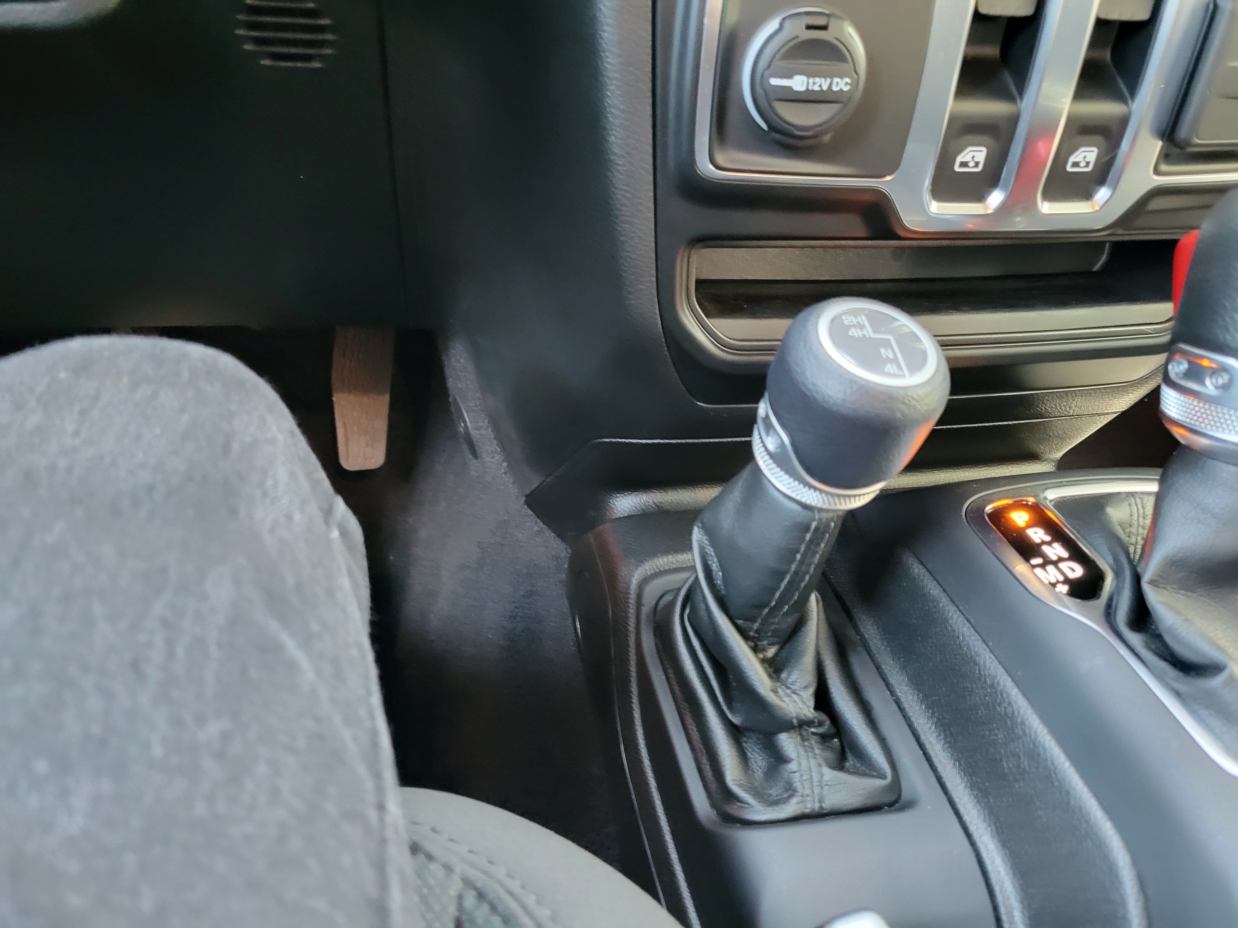Used 2022 Jeep Wrangler Sport AWD/4WD image 20