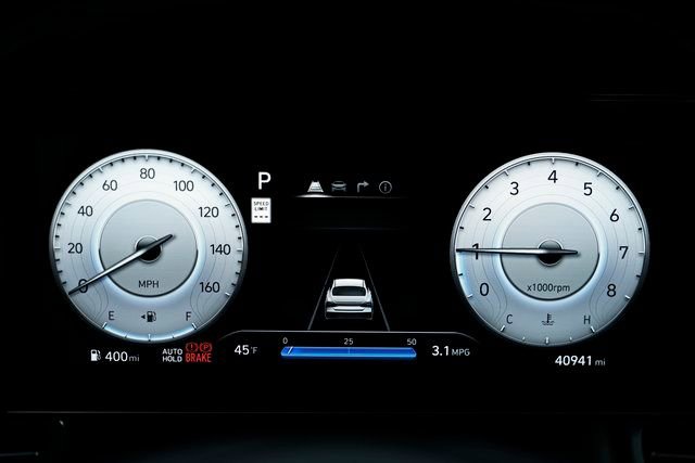 Used 2025 Hyundai Elantra SEL image 32