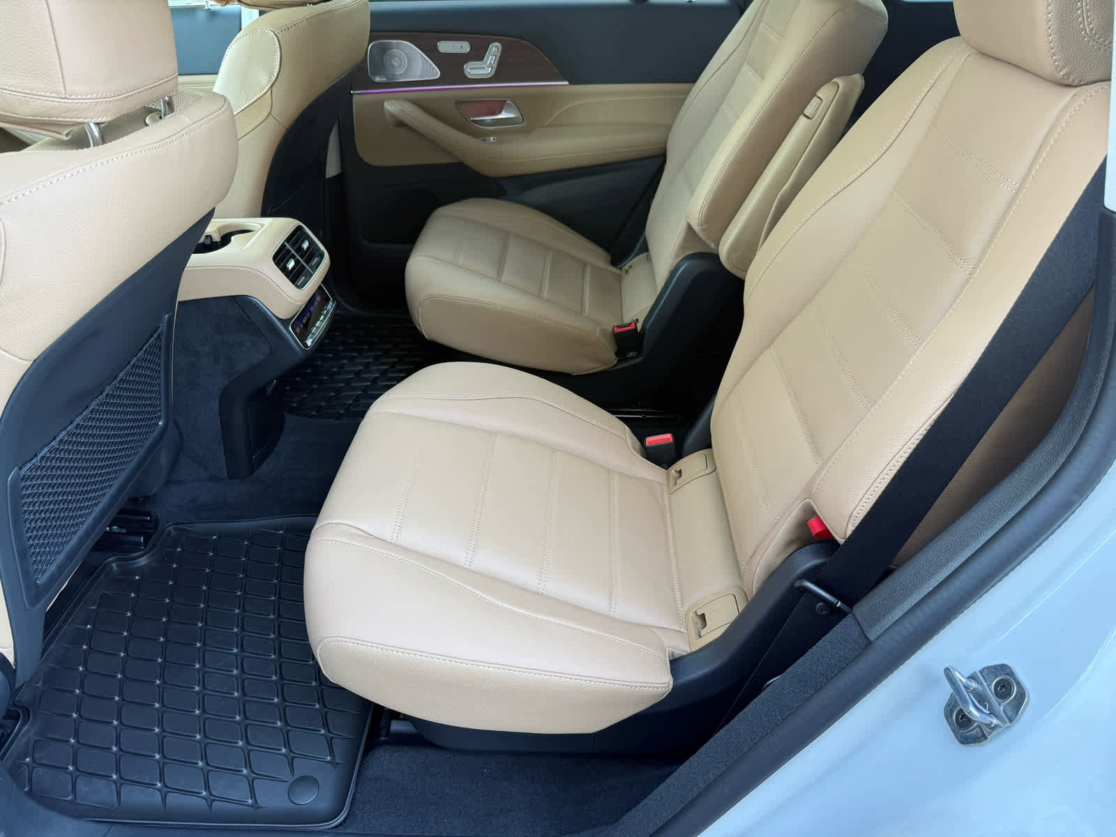 New 2026 Mercedes-Benz GLS 450 4MATIC image 11