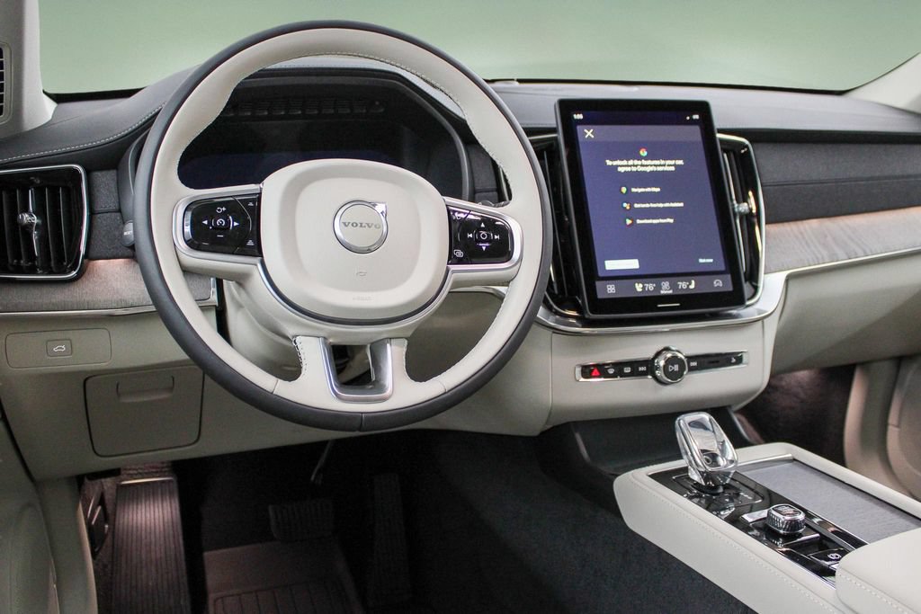 Used 2026 Volvo XC90 B6 Ultra w/ Protection Package Premier AWD/4WD image 2