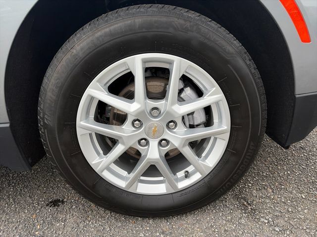 Used 2024 Chevrolet Equinox LT w/ LPO, Floor Liner Package AWD/4WD image 11