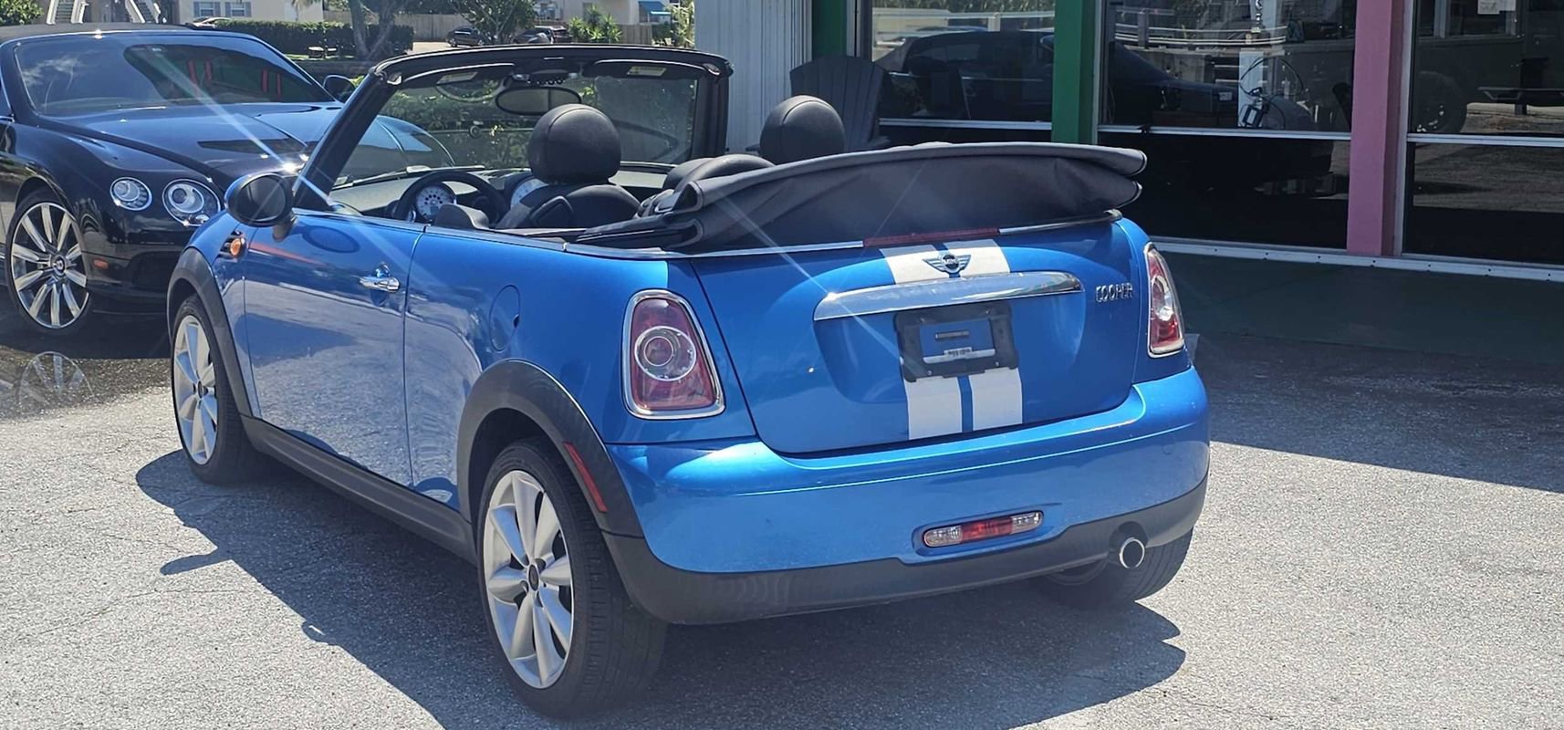 Used 2012 MINI Cooper Convertible image 3