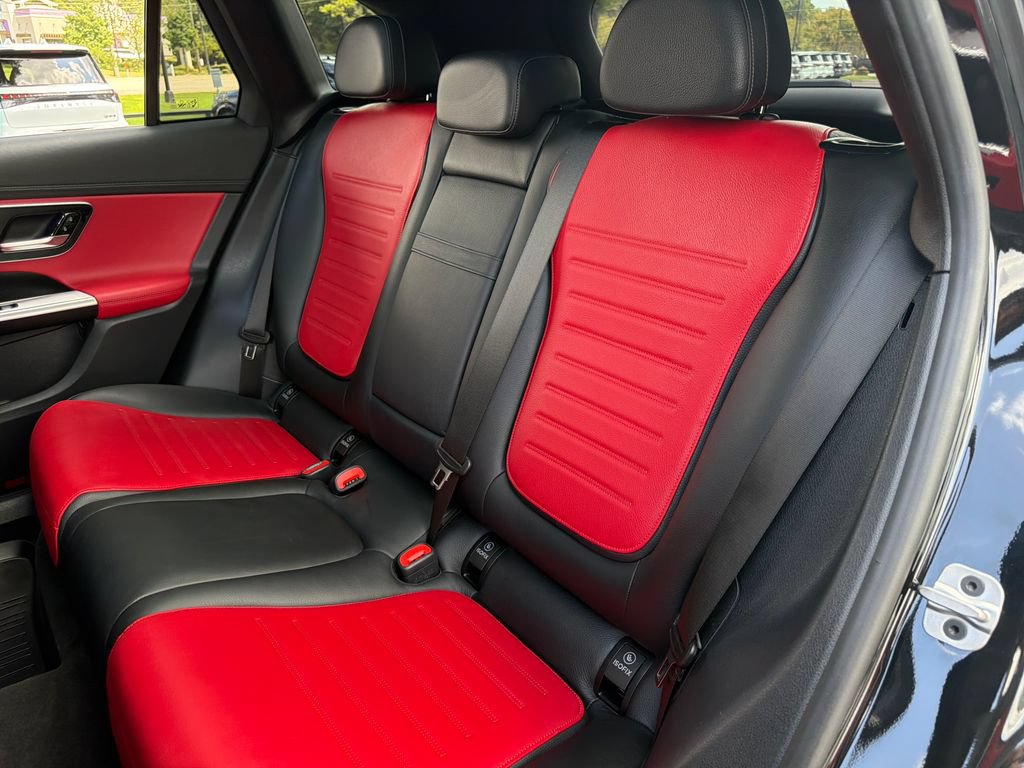 Used 2024 Mercedes-Benz GLC 43 AMG 4MATIC image 29