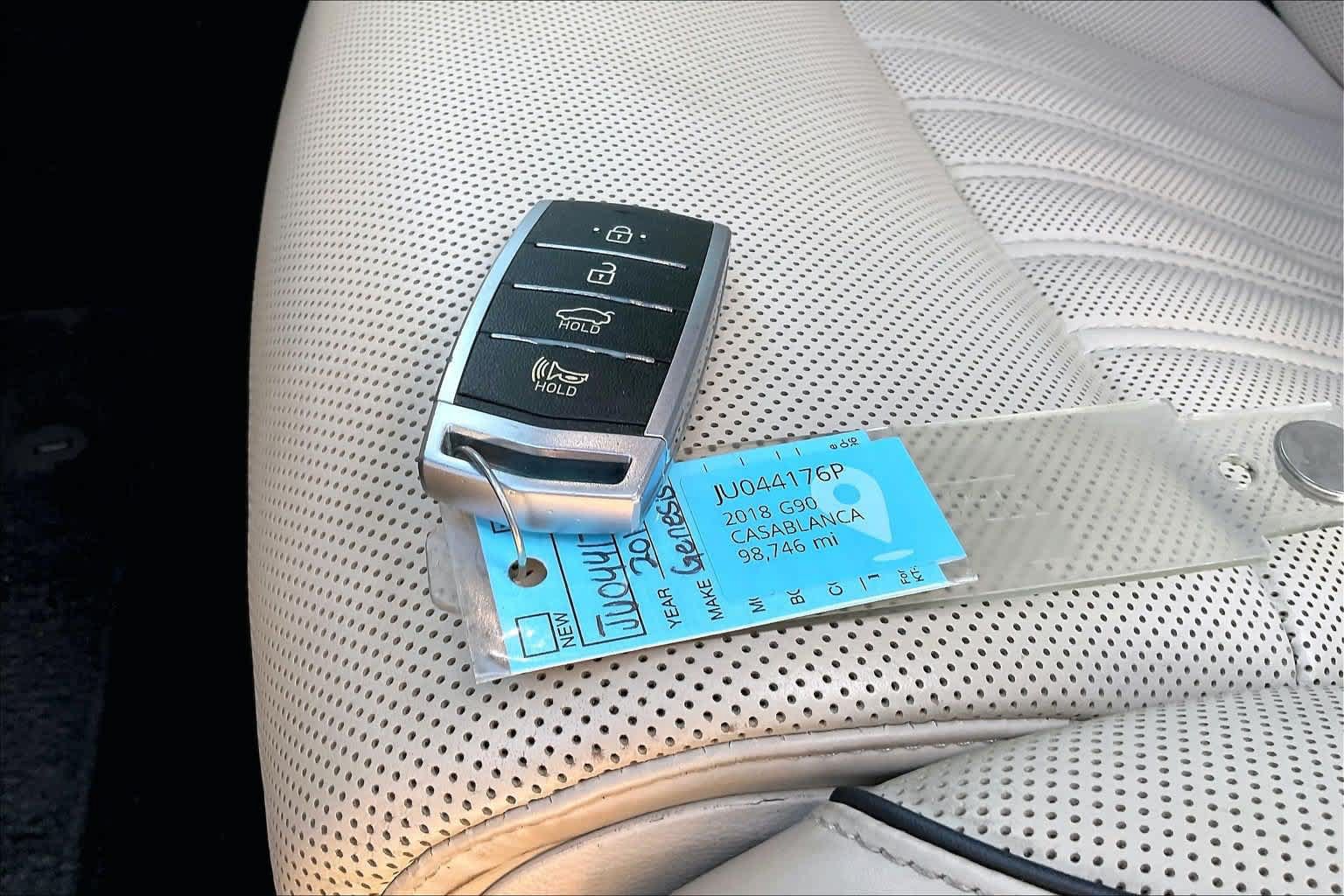 Used 2018 Genesis G90 3.3T Premium RWD image 18