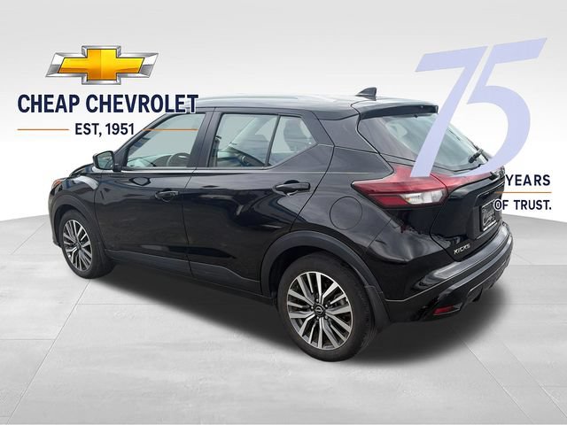 Used 2023 Nissan Kicks SV FWD image 3