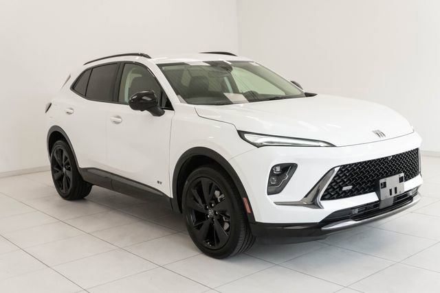 Used 2025 Buick Envision Sport Touring image 7