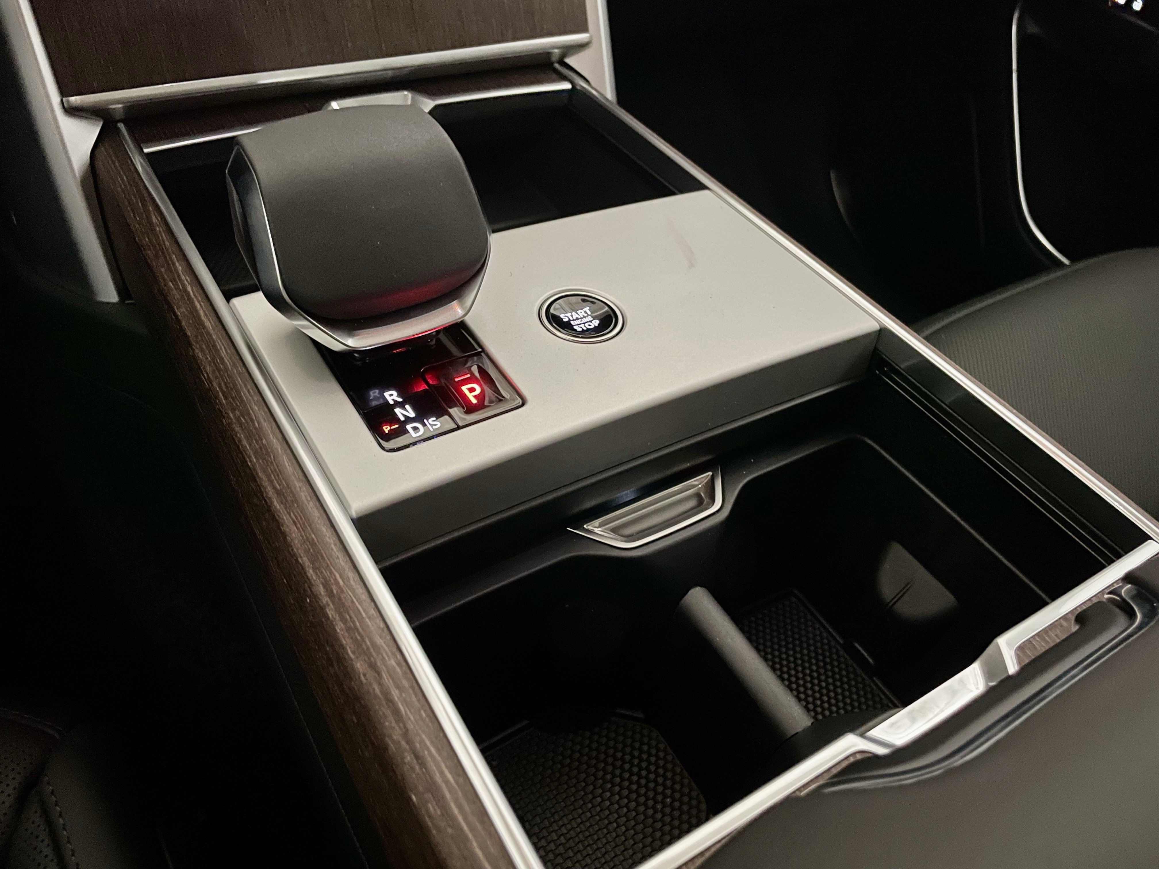 New 2025 Land Rover Range Rover SE image 20