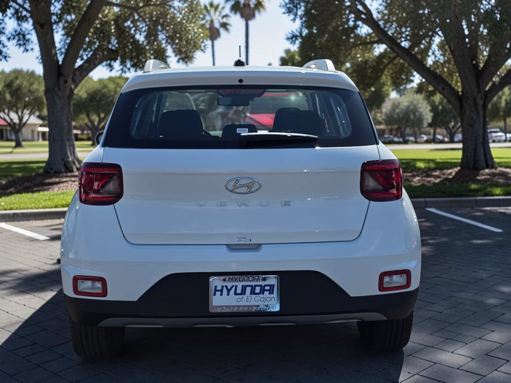 New 2026 Hyundai Venue SEL FWD image 6