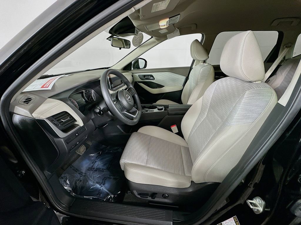 Certified 2023 Nissan Rogue SV image 28