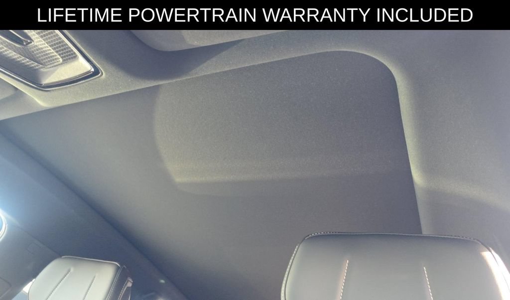 Used 2024 Cadillac Lyriq Tech RWD image 18