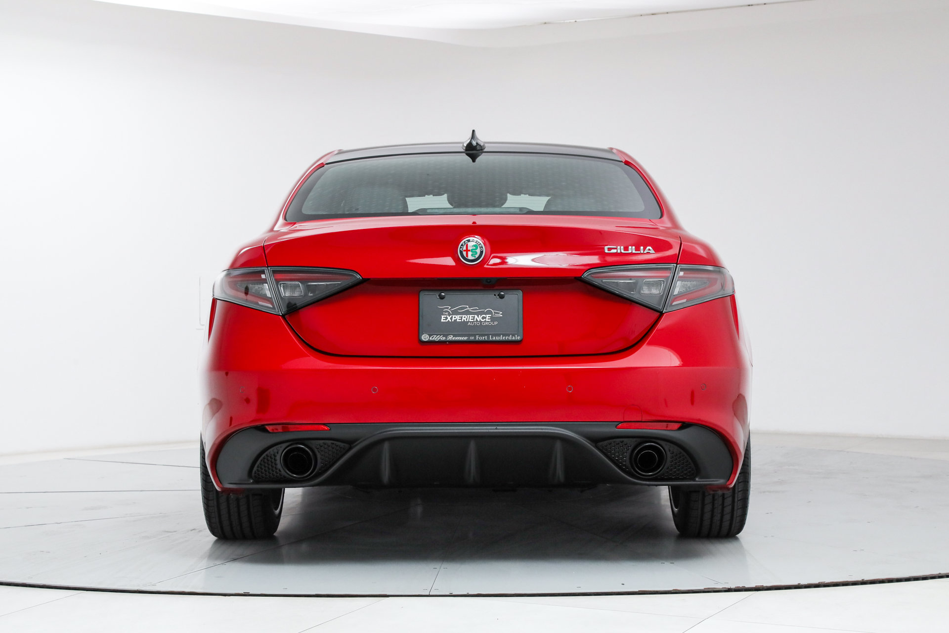 New 2026 Alfa Romeo Giulia w/ Driving Assist Package RWD image 4