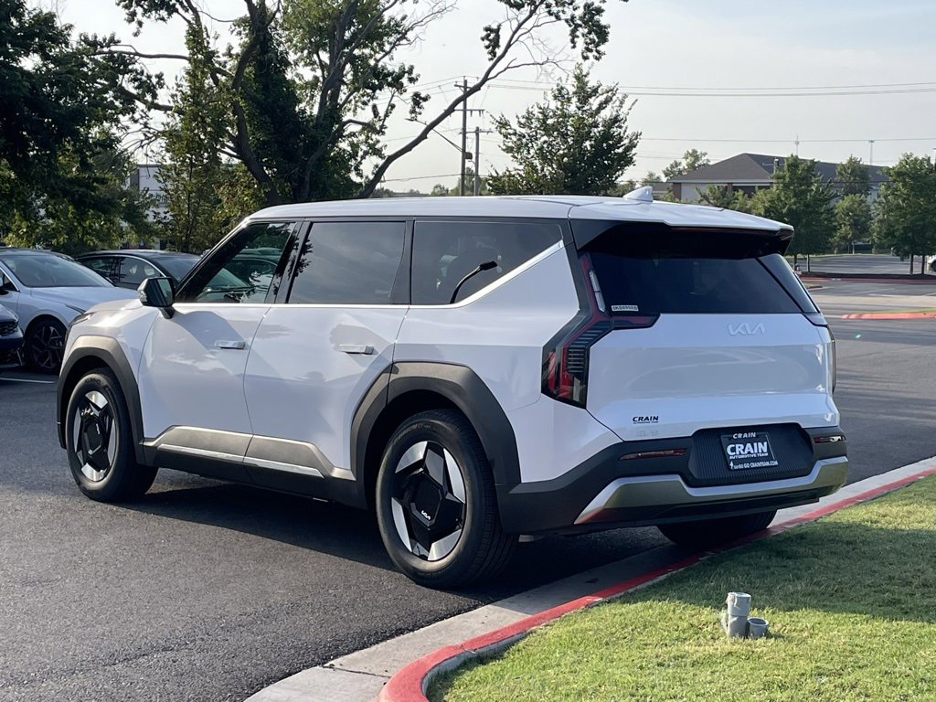 New 2026 Kia EV9 Light image 4