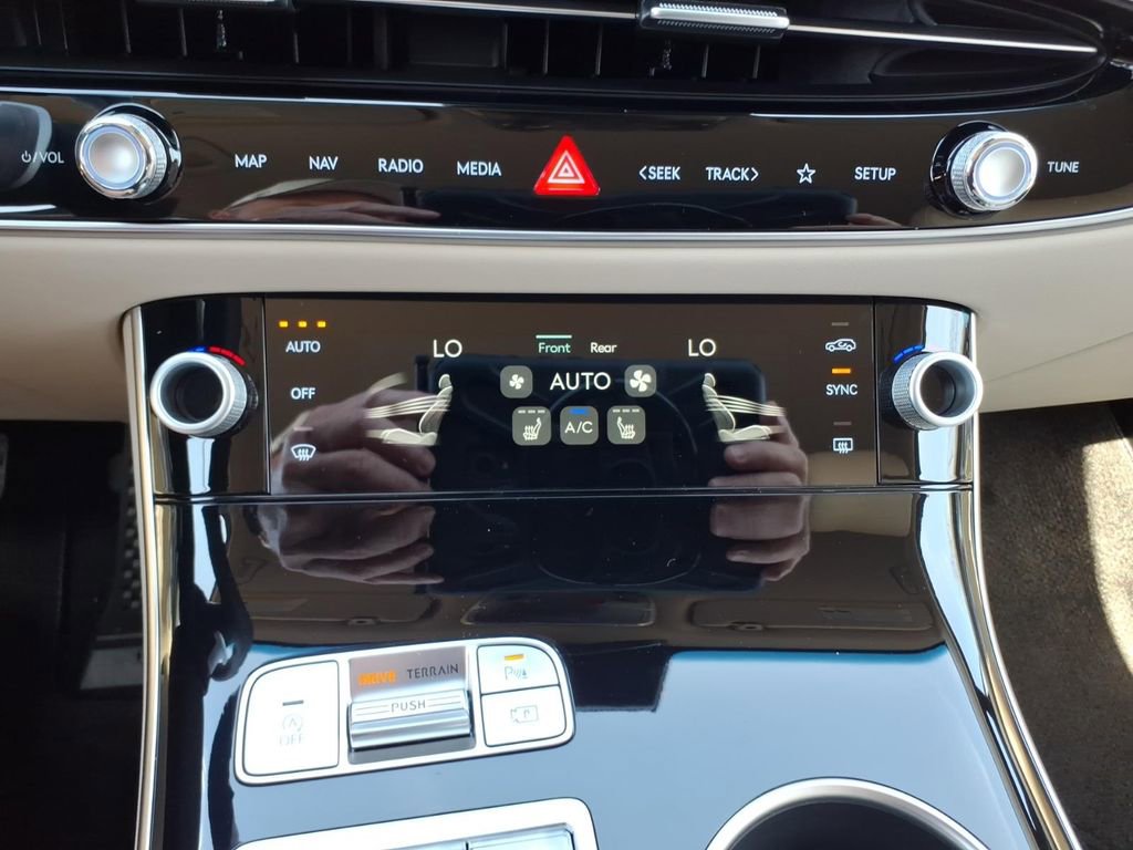 New 2026 Genesis GV70 2.5T image 22