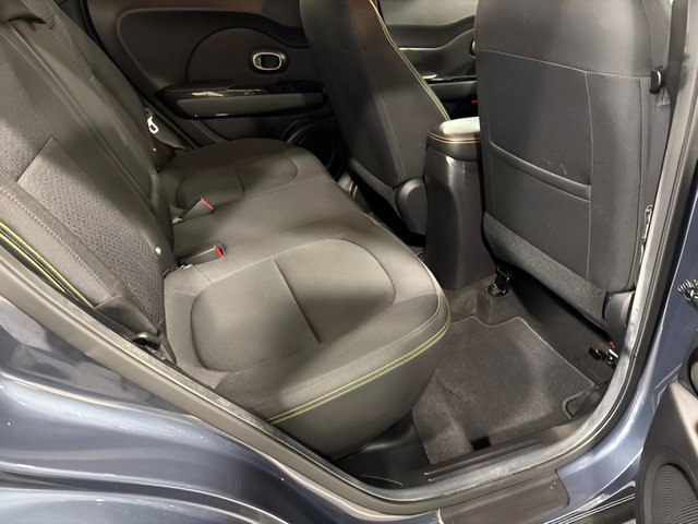 Used 2015 Kia Soul + w/ Audio Package FWD image 31