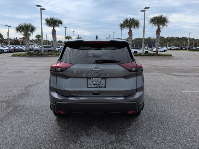 Certified 2026 Nissan Rogue SV FWD image 5