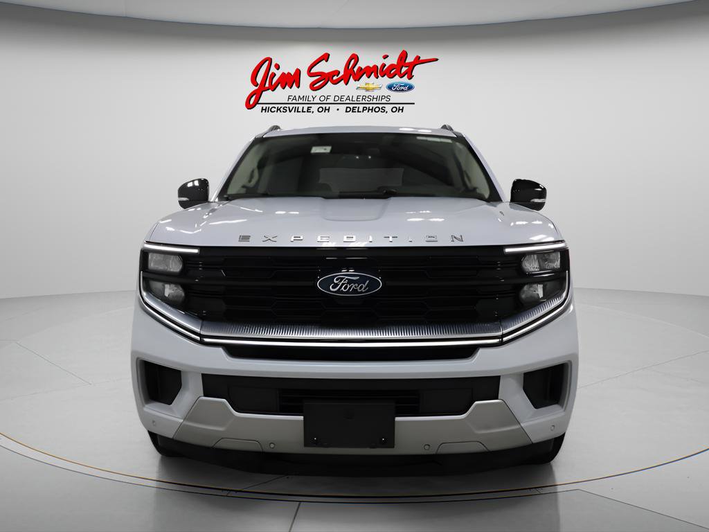 Used 2025 Ford Expedition Platinum AWD/4WD image 3