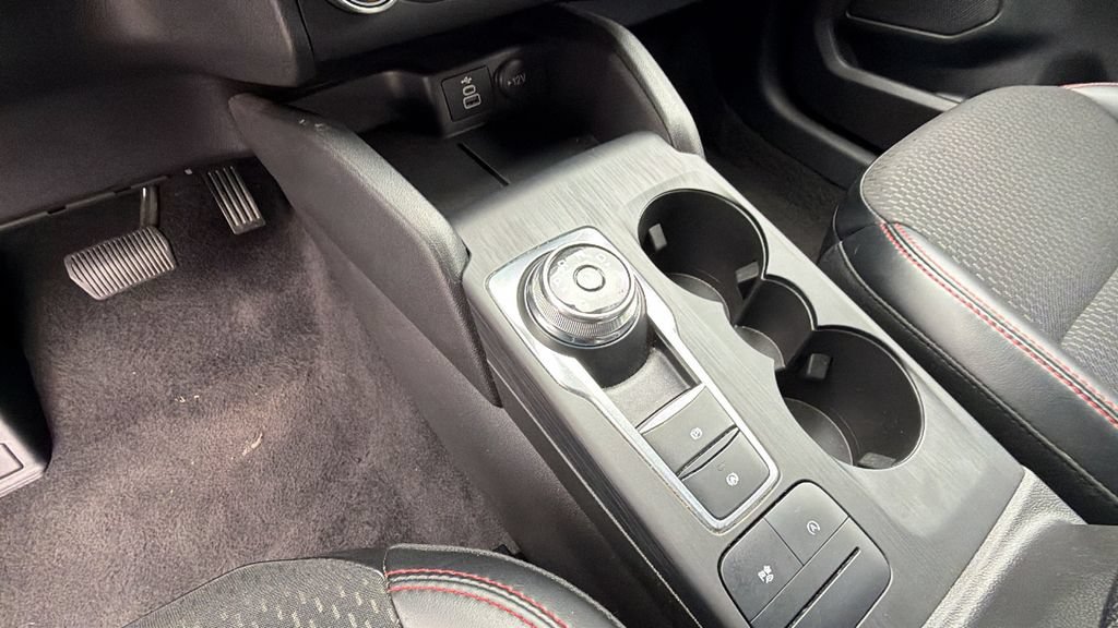 Used 2025 Ford Escape ST-Line FWD image 23