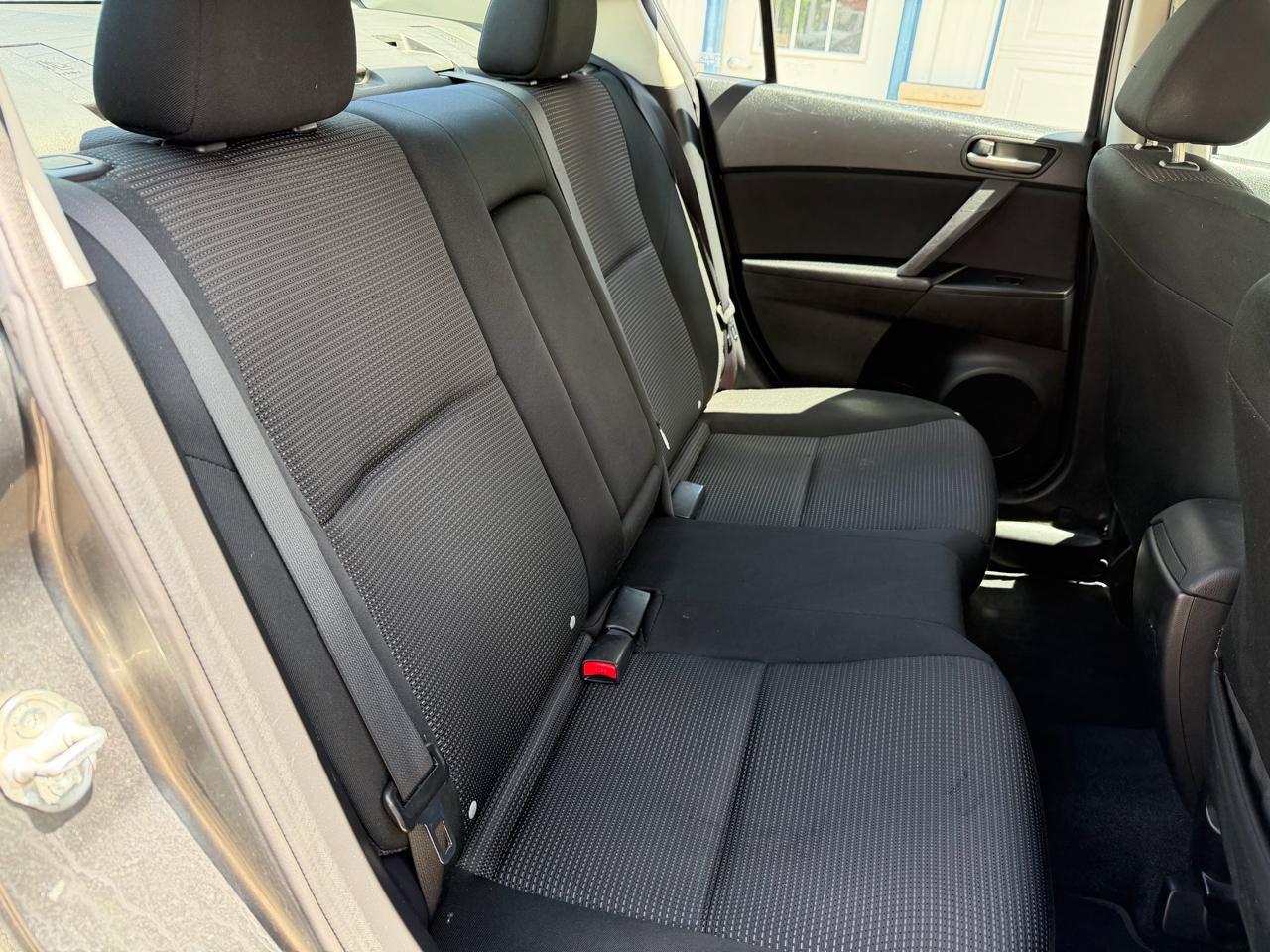 Used 2012 MAZDA MAZDA3 i Touring FWD image 16
