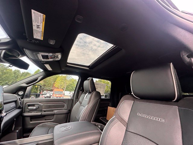 New 2026 RAM 2500 Laramie AWD/4WD image 23