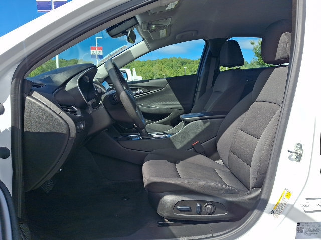 Used 2025 Chevrolet Malibu LT FWD image 13